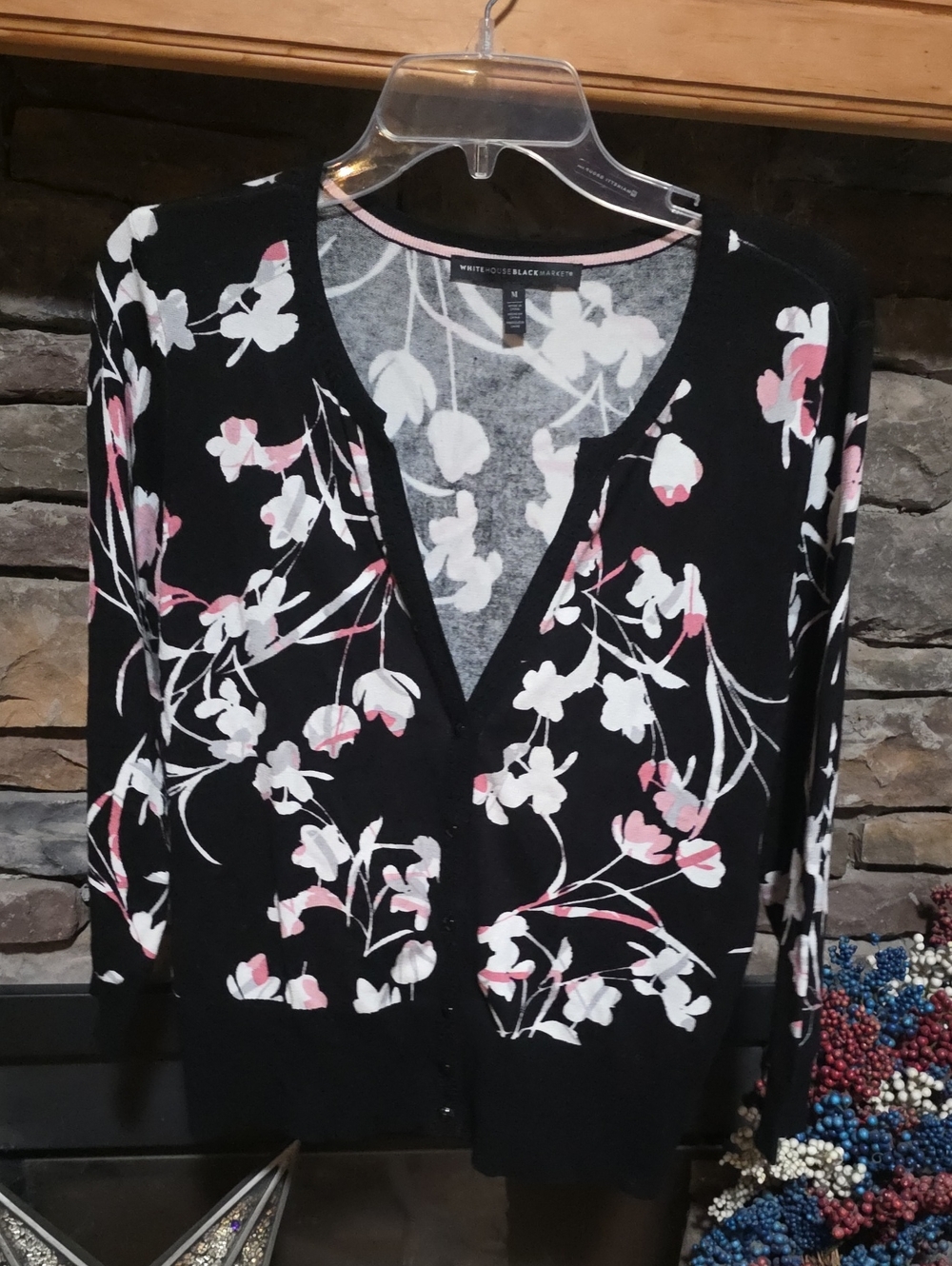 WHBM V-Neck, 3/4Sleeve Floral Cardigan Sz M